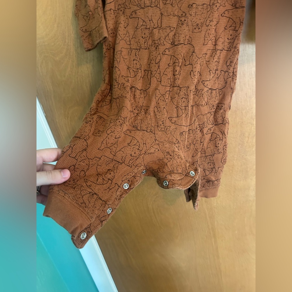 Old Navy Brown Animal Print Kids Footie - Picture 4 of 5